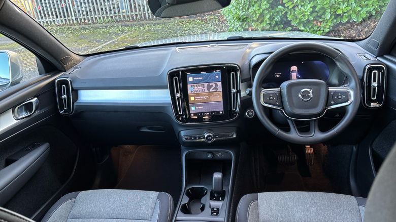 Volvo XC40 2.0 B3P Core 5dr Auto Petrol Estate